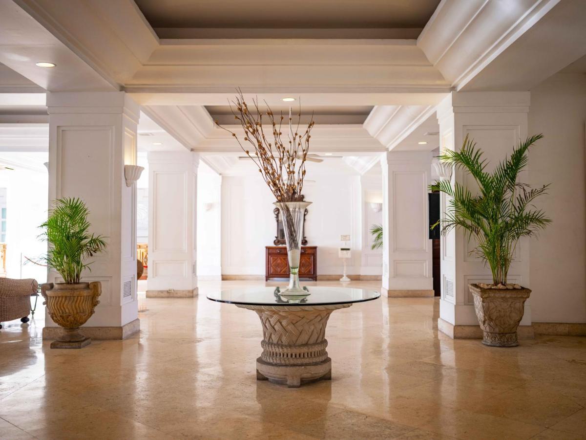 Las Hadas By Brisas Manzanillo Exteriör bild The lobby of the hotel