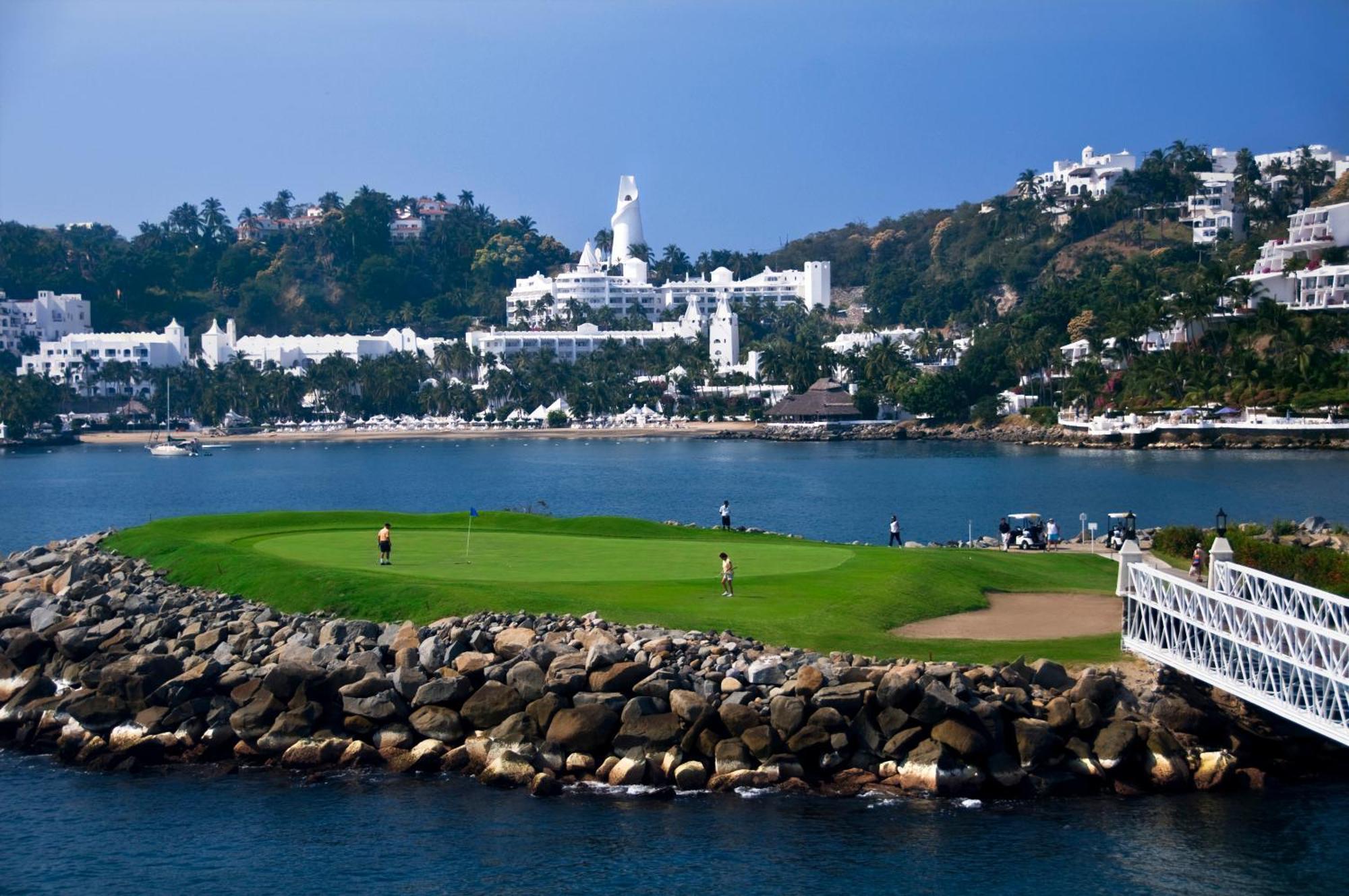 Las Hadas By Brisas Manzanillo Exteriör bild Pebble Beach Golf Links