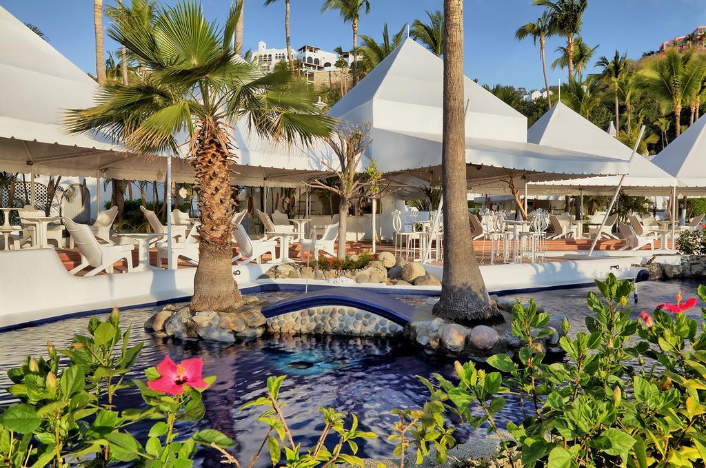Las Hadas By Brisas Manzanillo Exteriör bild The pool at the Hard Rock Hotel